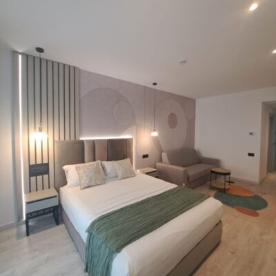 f40766c1-a88a-483a-8b24-be35bd49e372