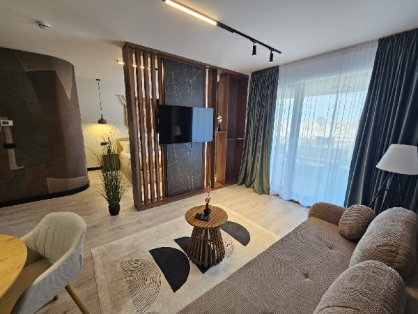 1549_Apartament_Open_Space_cu_Jacuzzi_&_Terasa_0